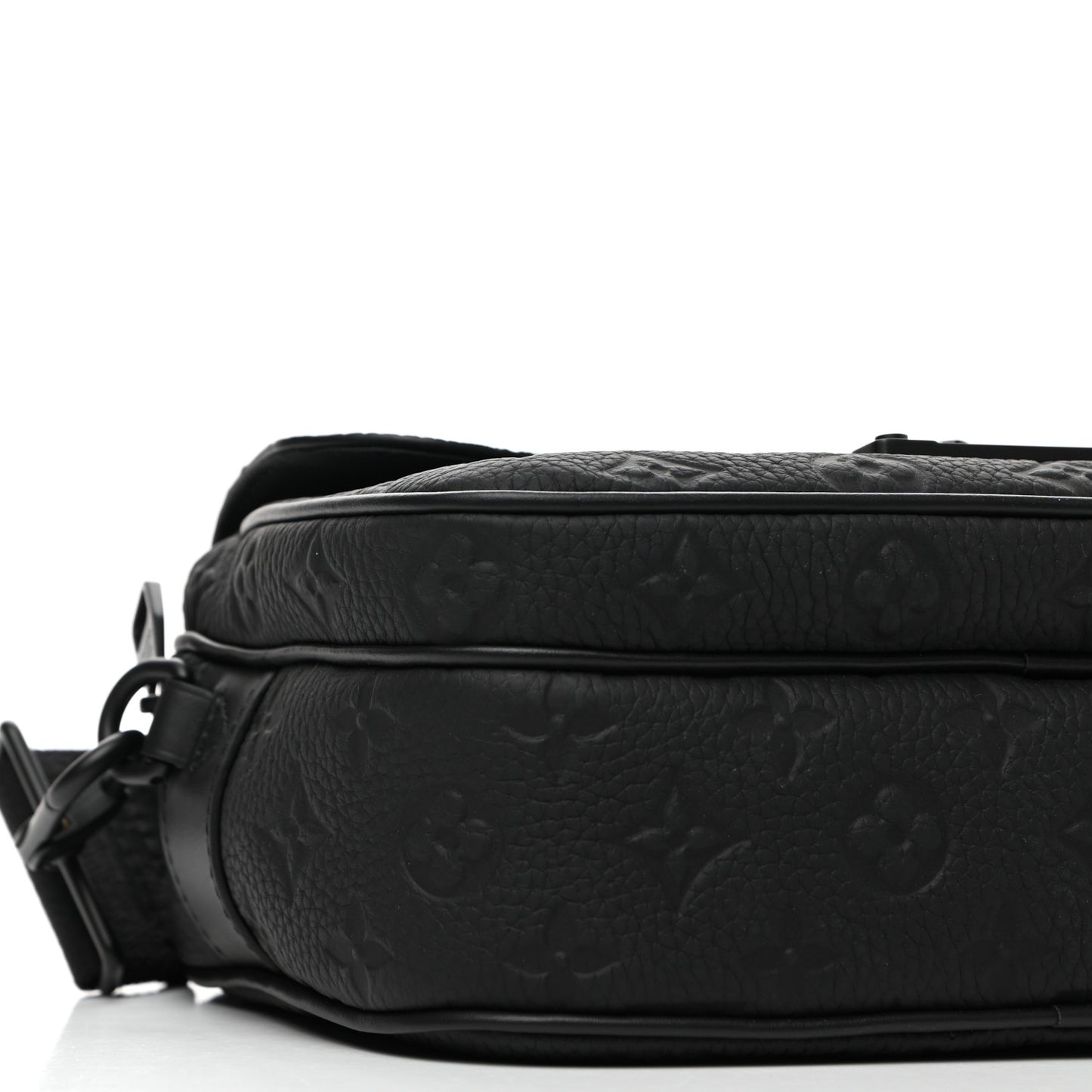 Taurillon Monogram S Lock Messenger Black