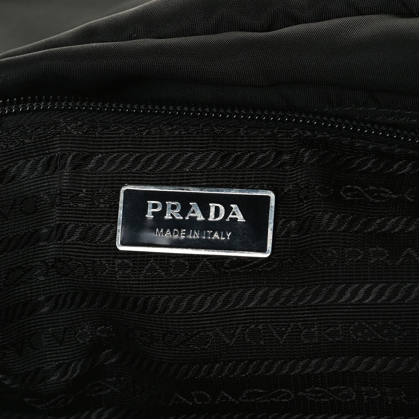 Nylon Vela Messenger Bag Black