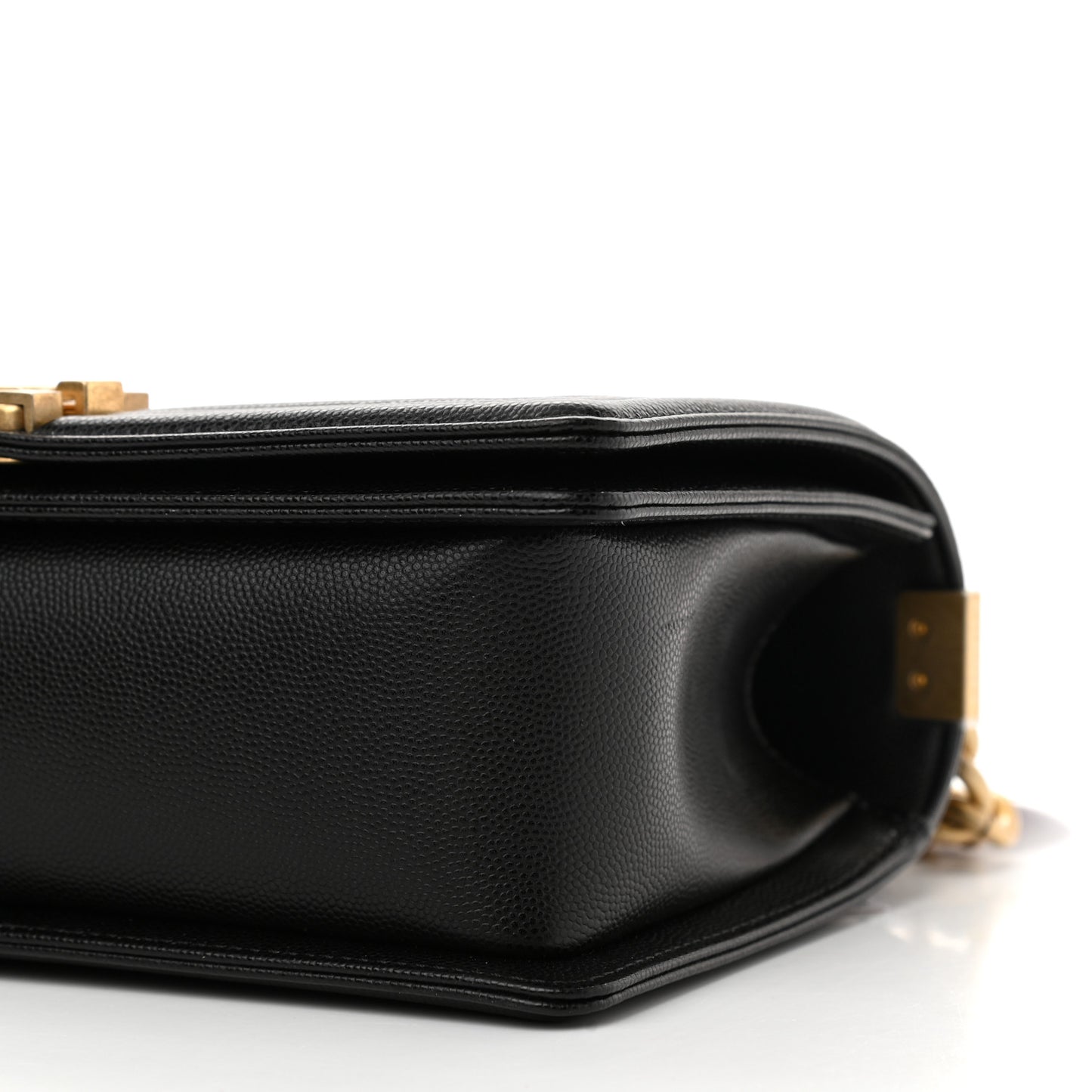 Caviar Quilted Medium Boy Flap Black