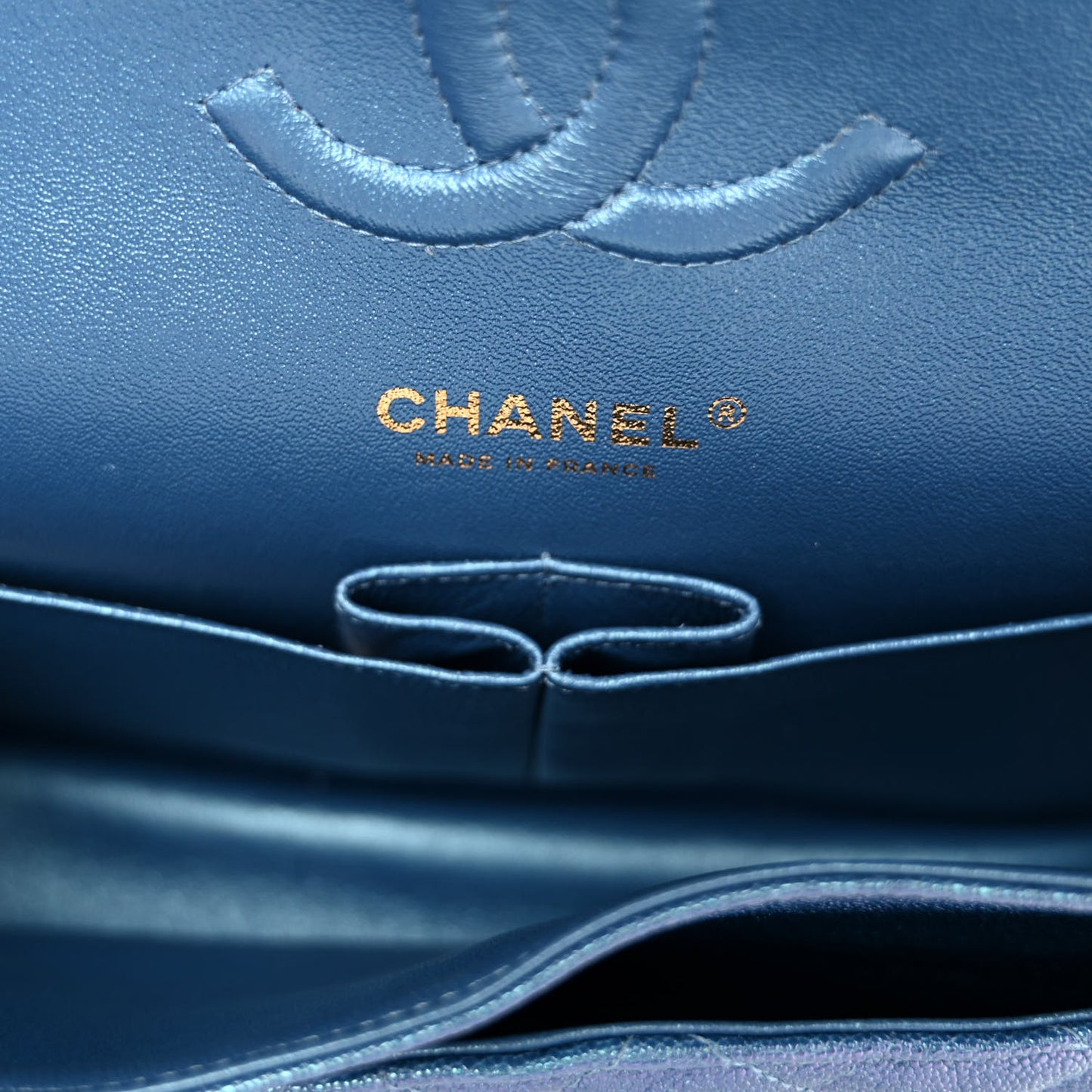 Iridescent Caviar Quilted Medium Double Flap Dark Blue