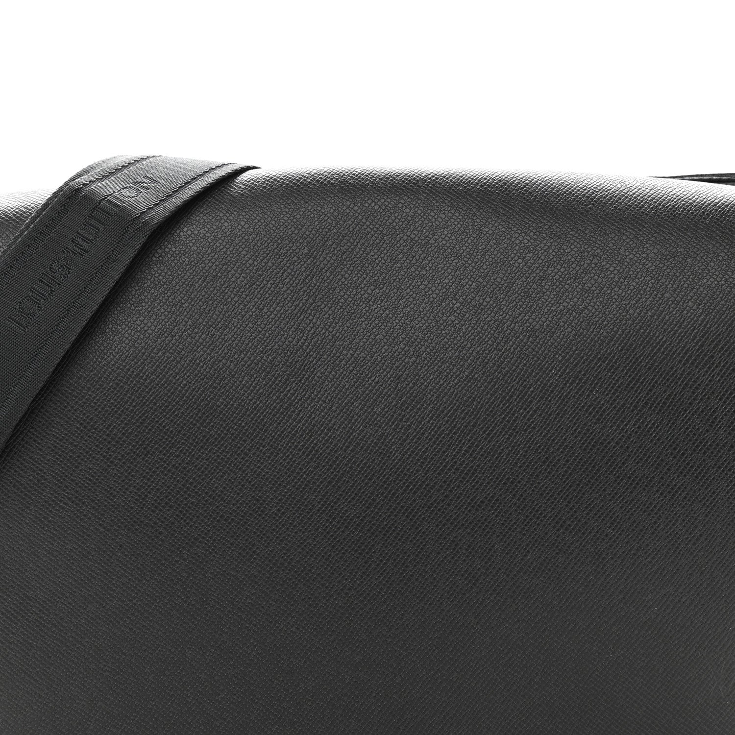 Louis Vuitton Taiga Roman MM Messenger Black 8 of 11