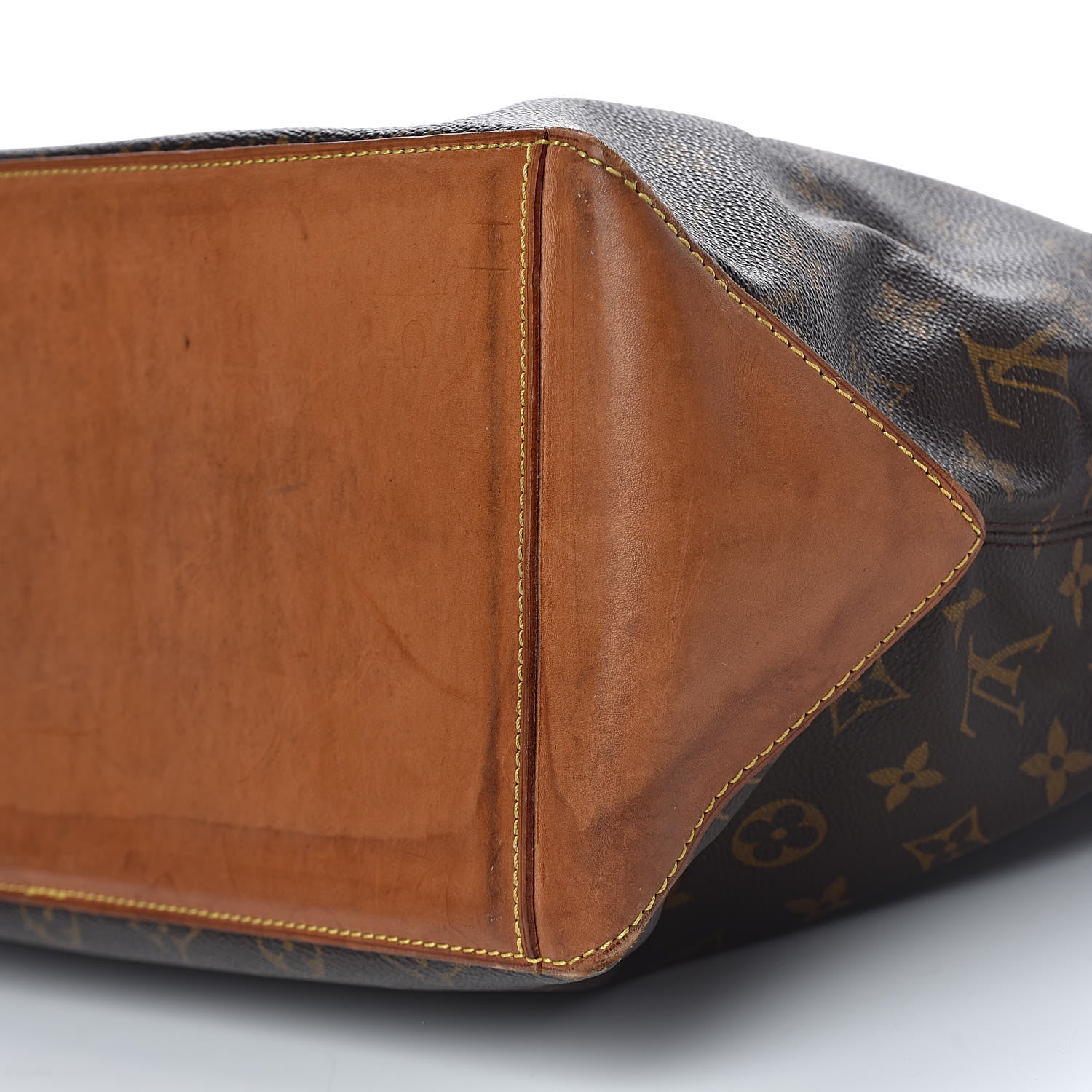 Louis Vuitton Monogram Cabas Mezzo 12 of 18