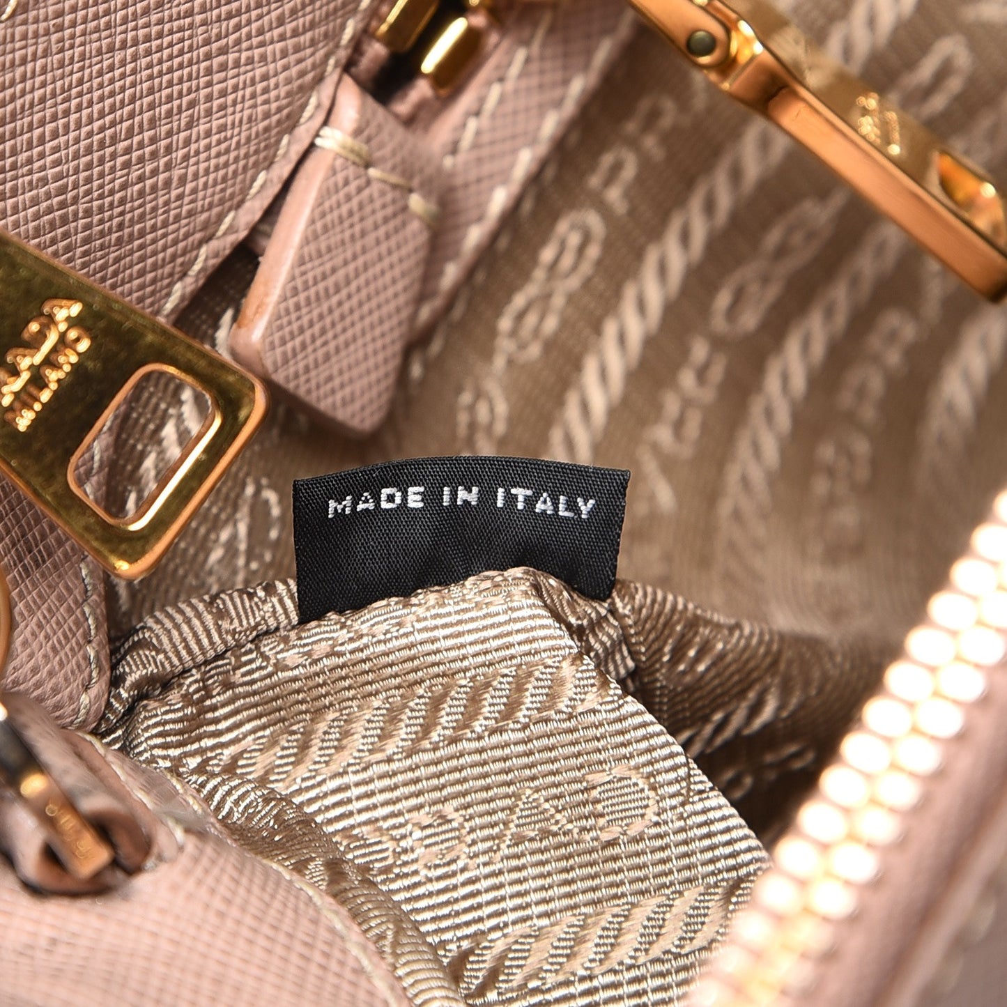 Saffiano Small Galleria Double Zip Tote Cammeo
