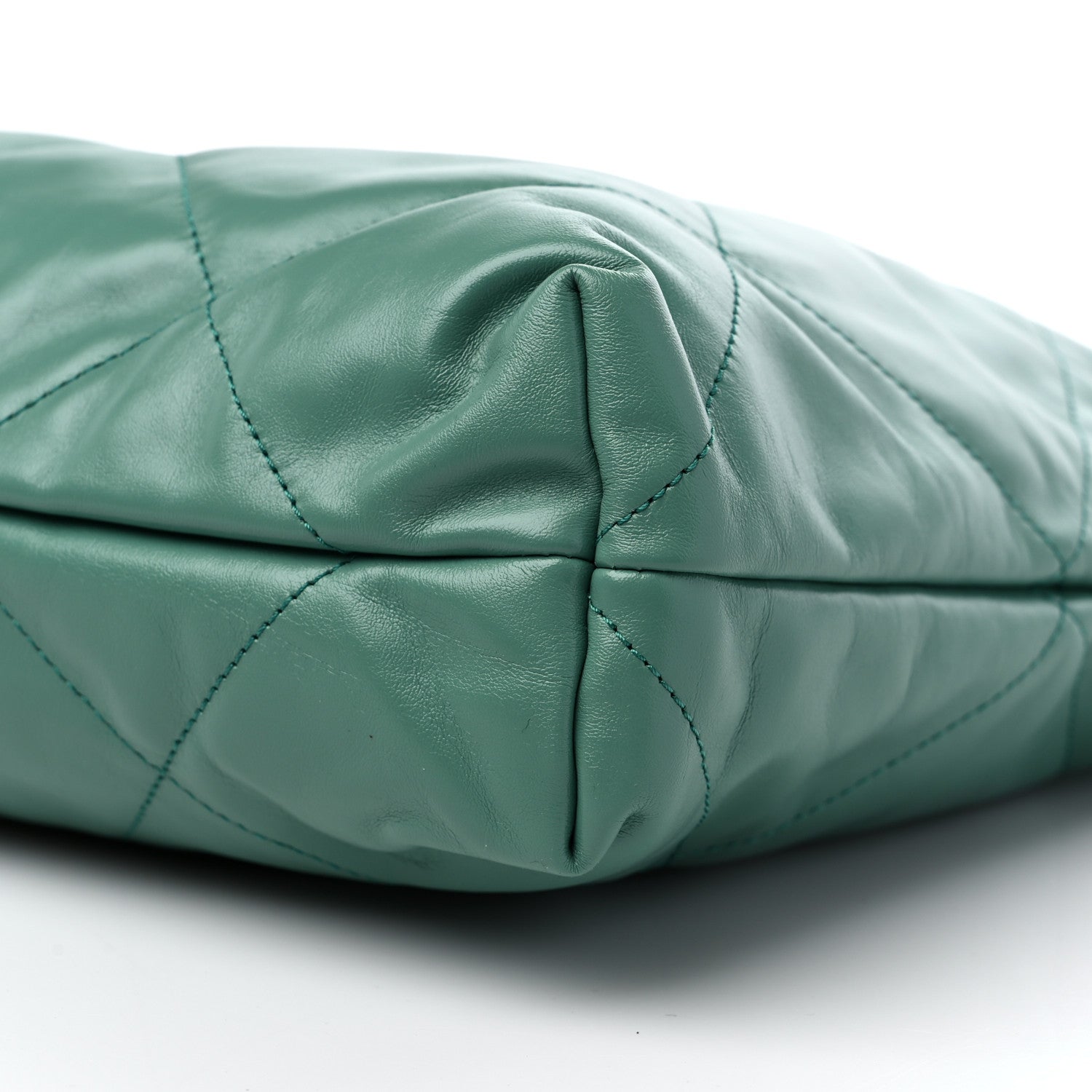 Chanel Shiny Calfskin Quilted Chanel 22 Green 10 of 10