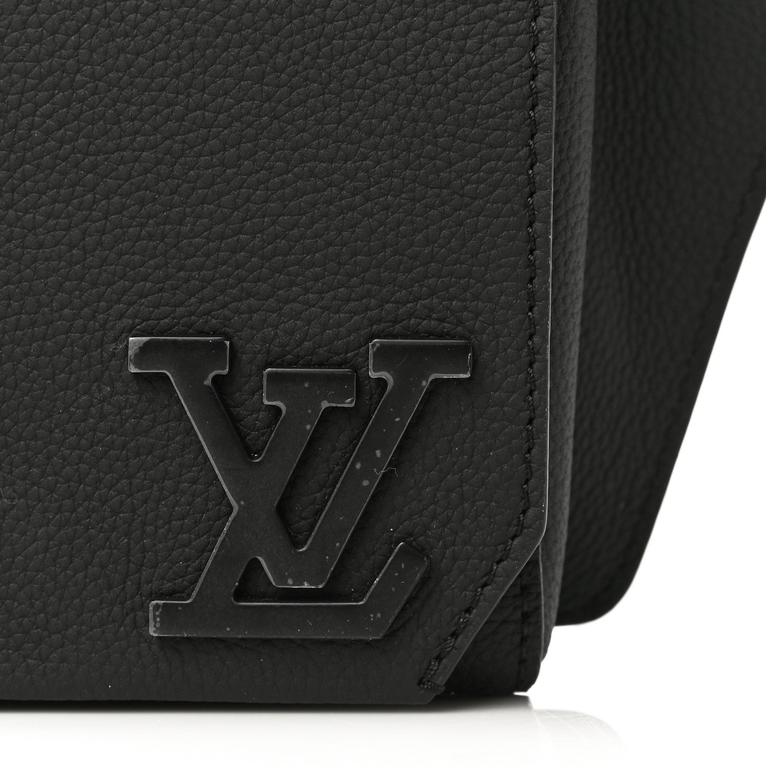 Louis Vuitton Grained Calfskin Aerogram Slingbag Black 9 of 11