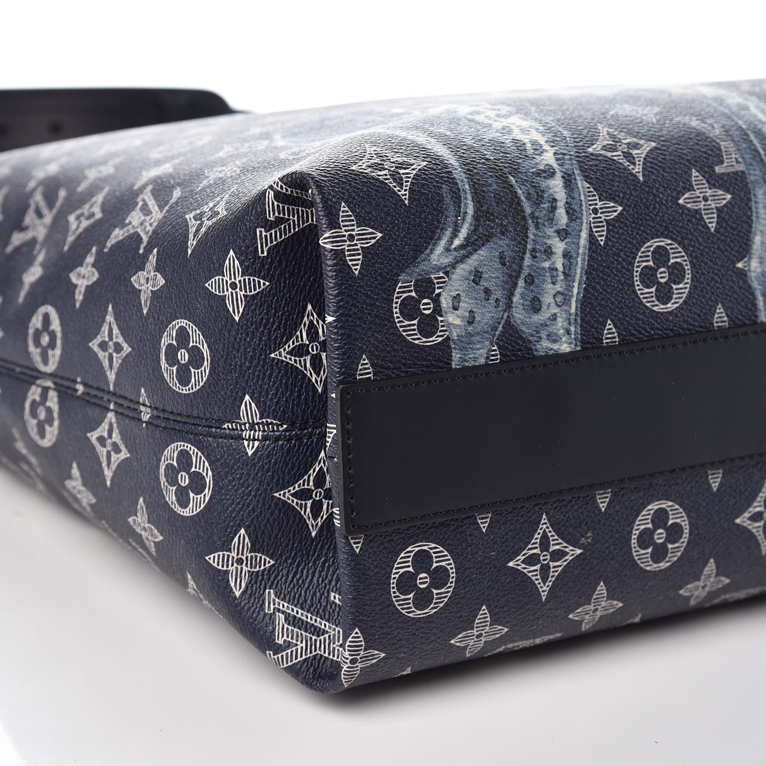 Louis Vuitton Savane Monogram Chapman Atlas Tote Ink 8 of 10