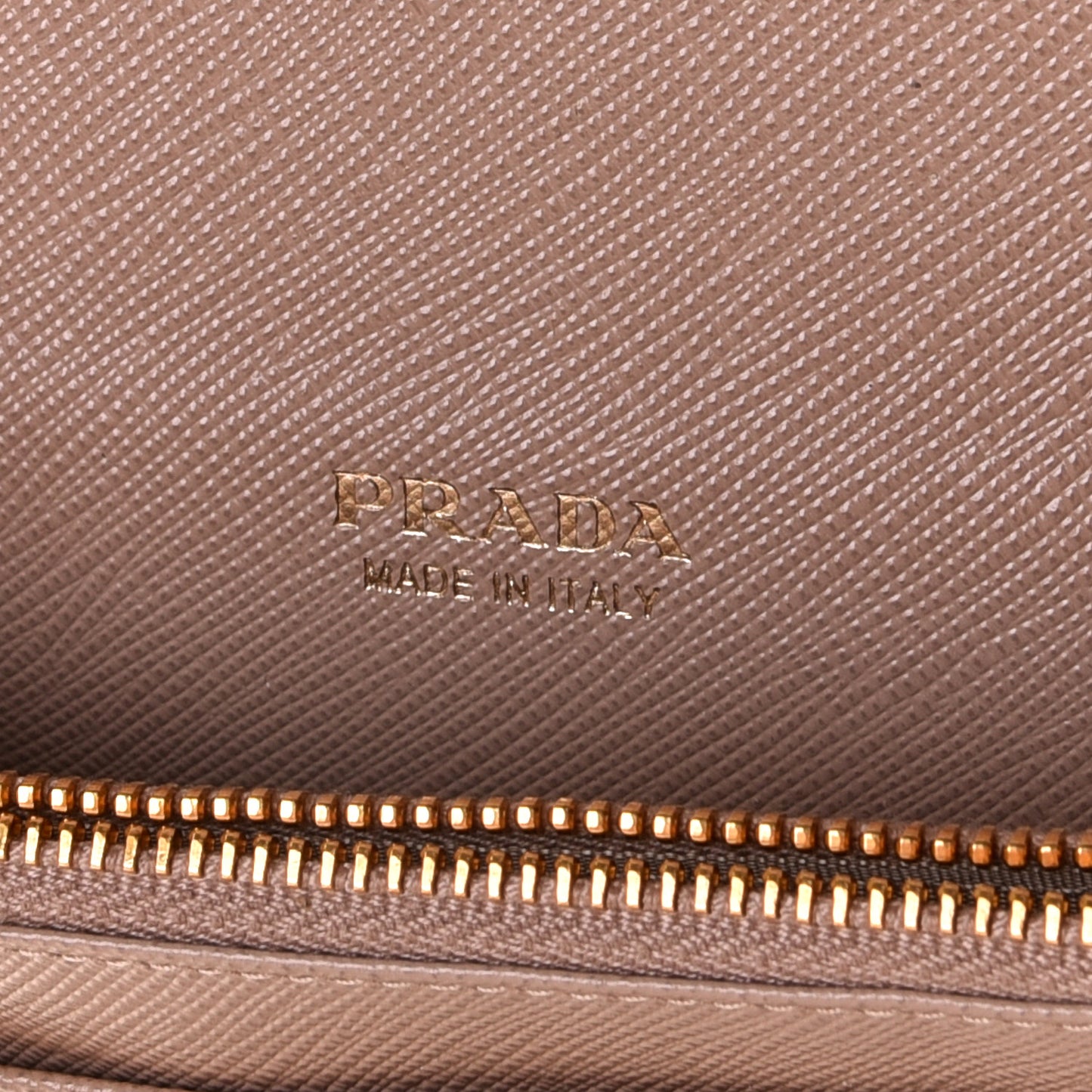 Saffiano Metal Double Snap Travel Wallet Cammeo