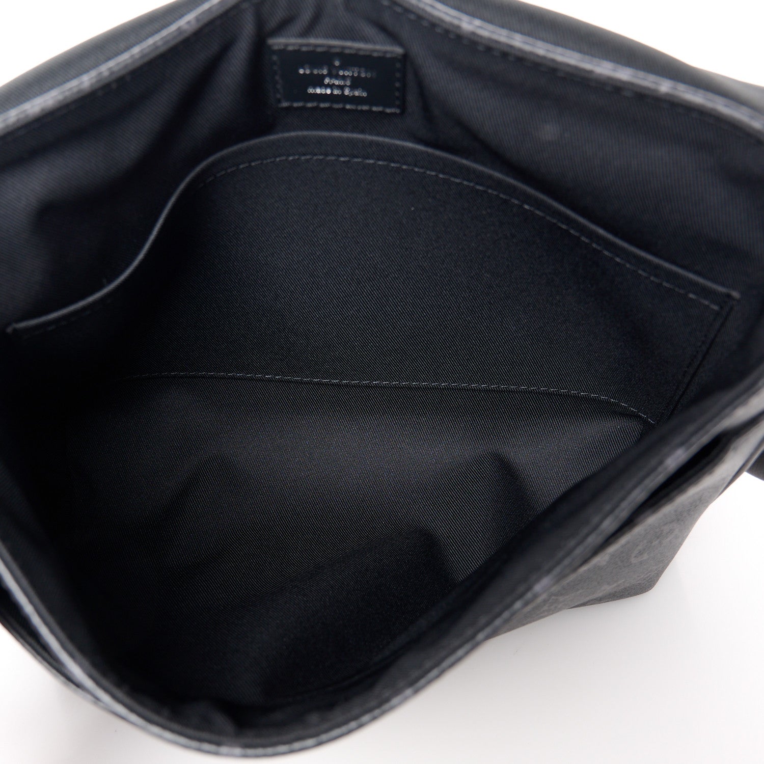 Louis Vuitton Monogram Eclipse District PM NM 5 of 12