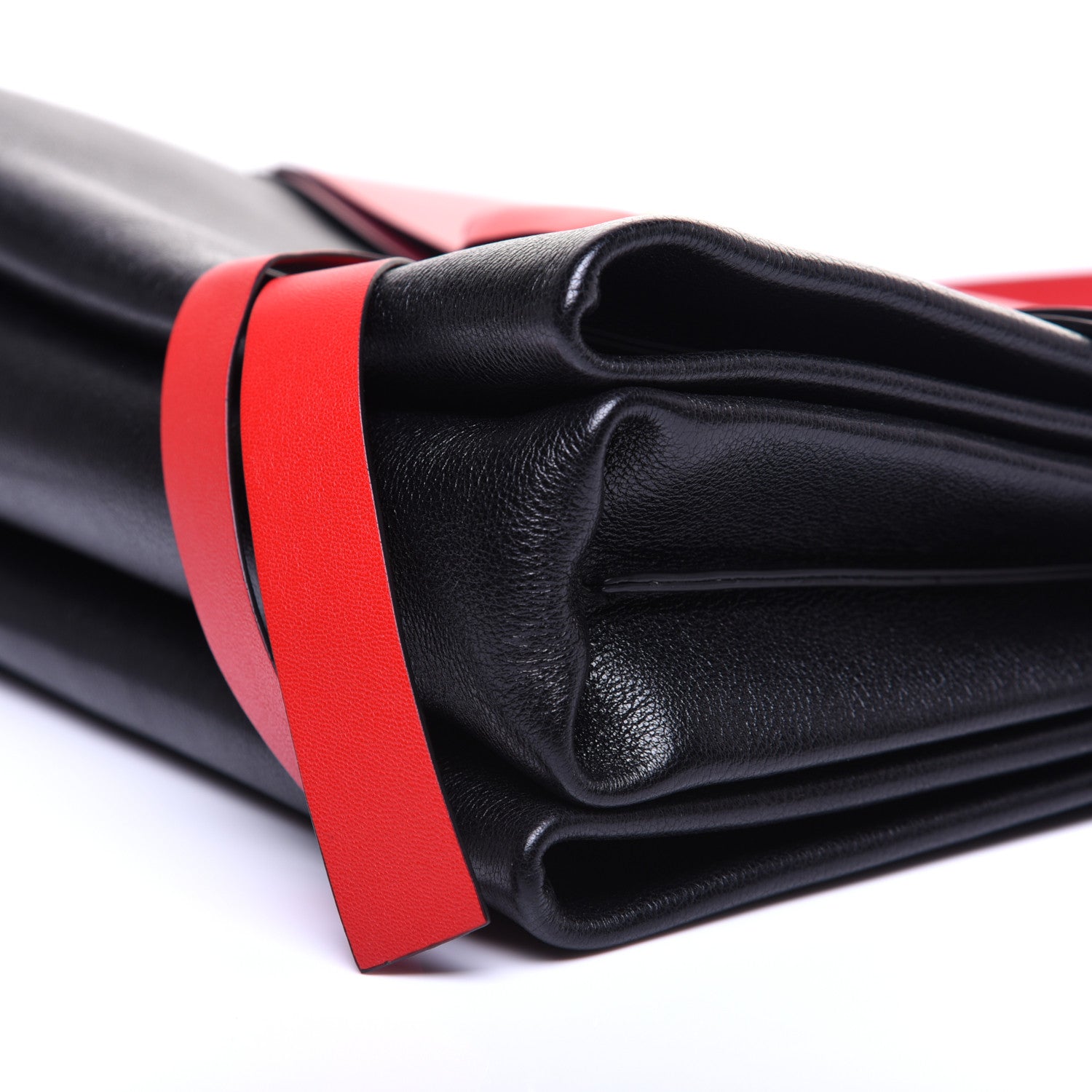 Valentino Garavani Smooth Calfskin Medium Vring Shoulder Bag Rouge Pur Cerise Black 7 of 19