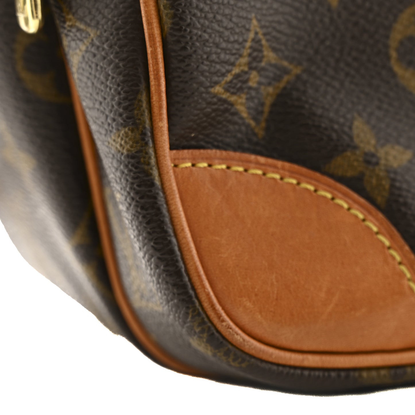 Monogram Nil 28