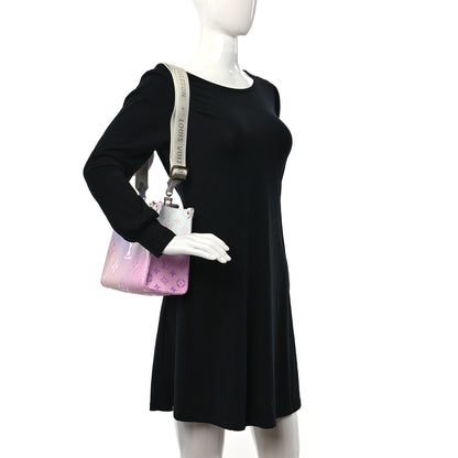 Louis Vuitton Monogram Giant Spring In The City Onthego PM Sunrise Pastel 2 of 9