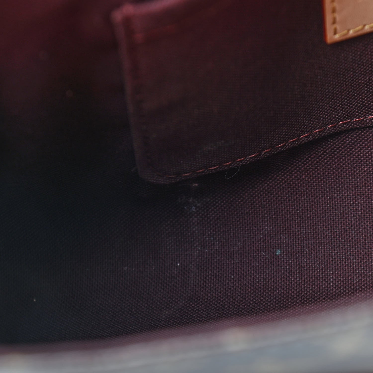Louis Vuitton Monogram Favorite MM 7 of 7