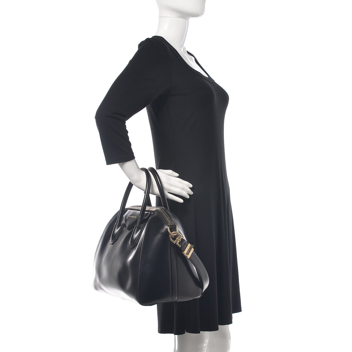 Shiny Lord Calfskin Medium Antigona Black