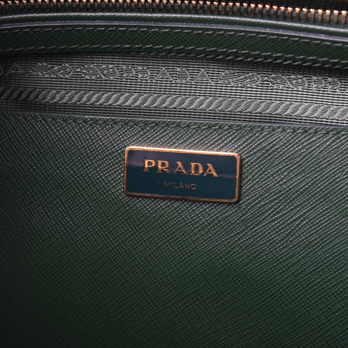 Saffiano Medium Galleria Double Zip Tote Biliardo