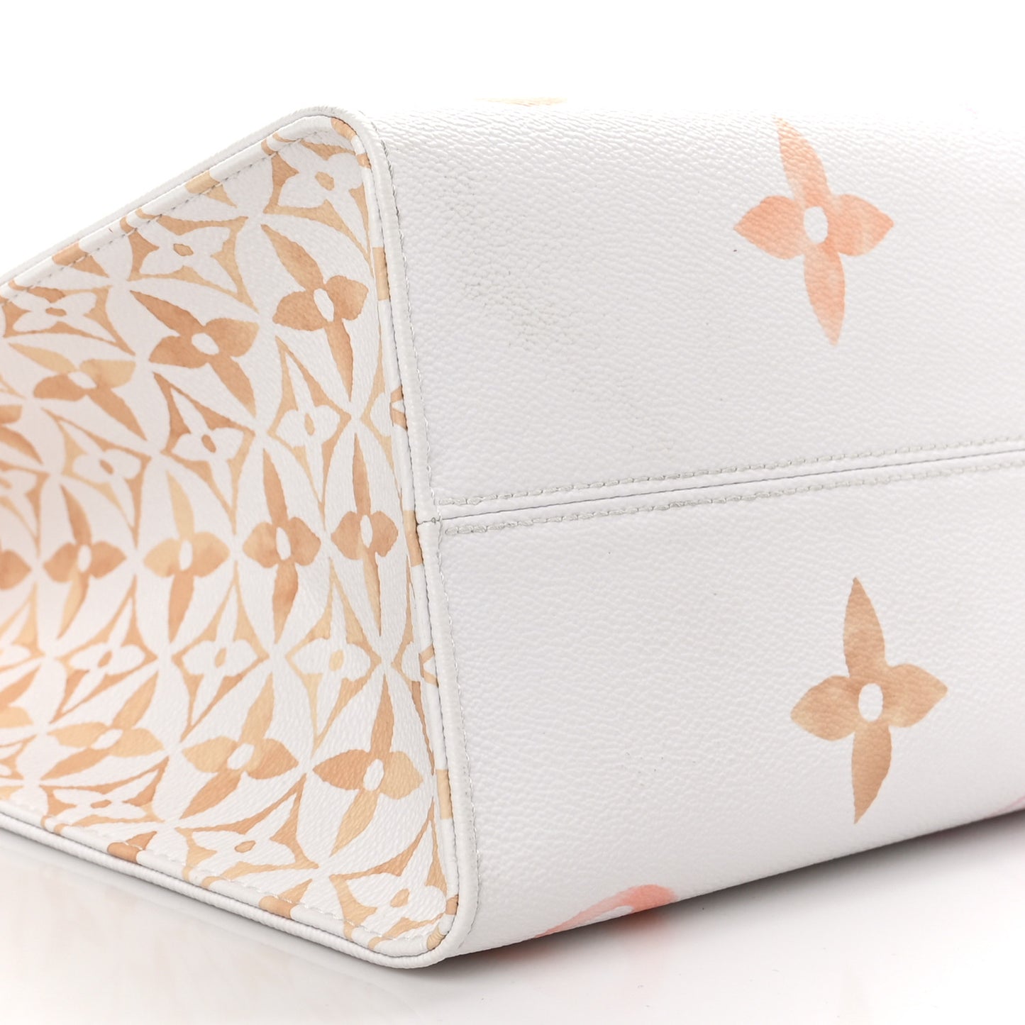 Monogram Giant Onthego MM Kaki Beige