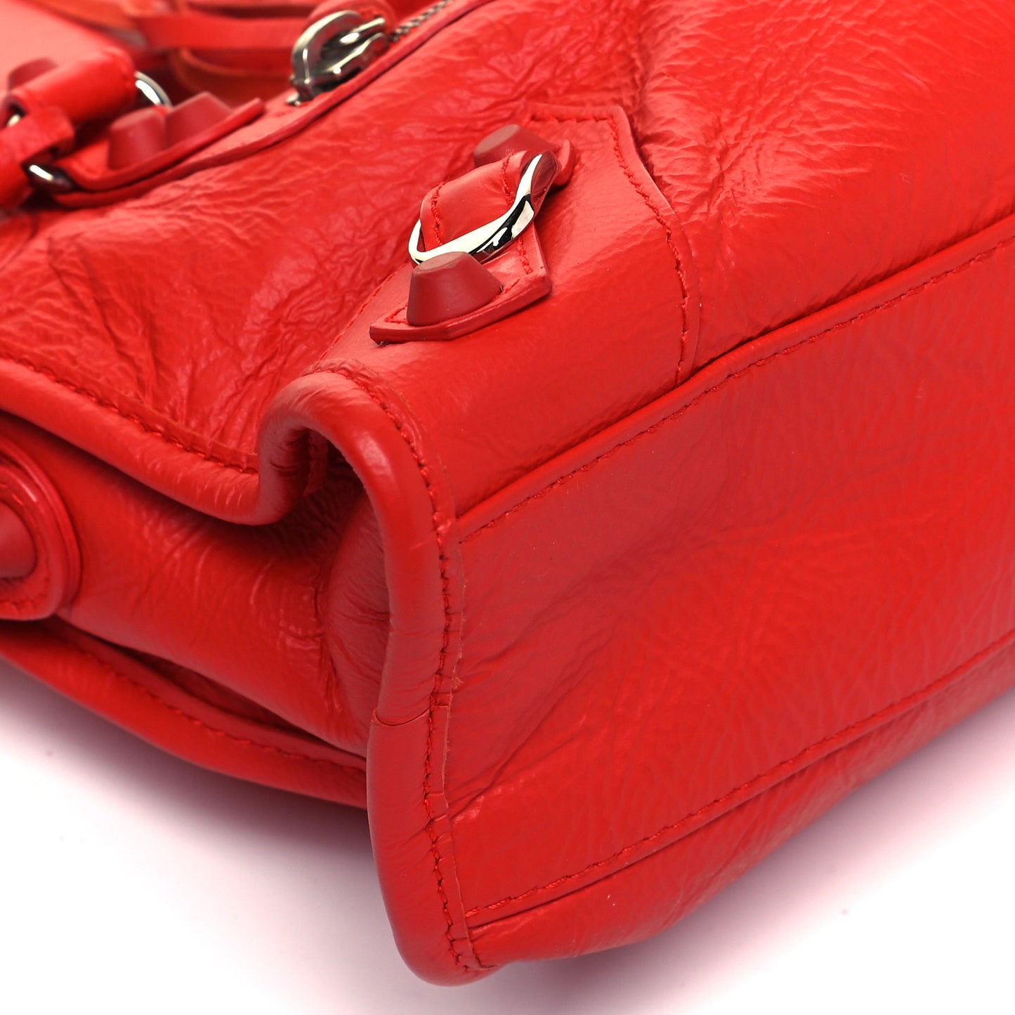 Matte Goatskin Rubber Covered Classic Hardware Mini City Rouge Coquelicot Rouge Braise