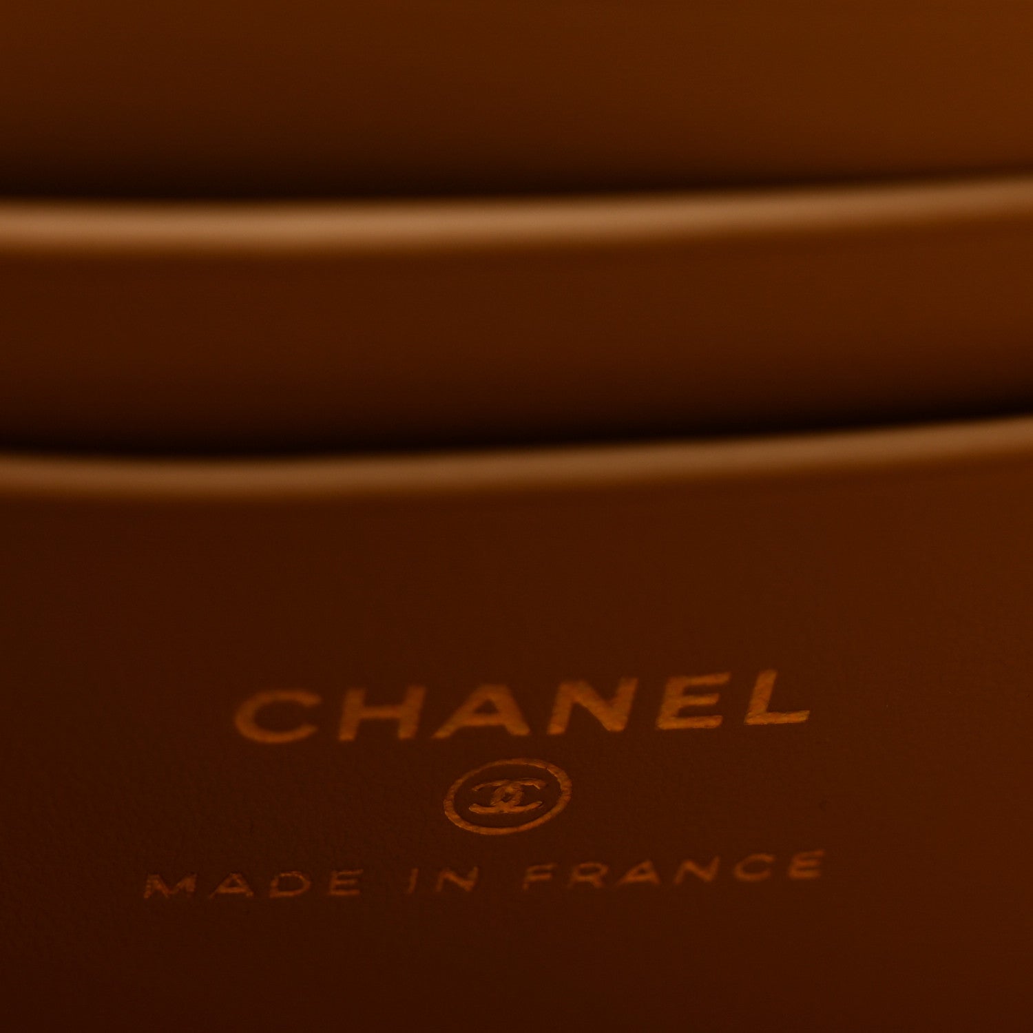 Chanel Lambskin Quilted Pearl Crush Small Vanity Case With Chain Beige 5 of 11