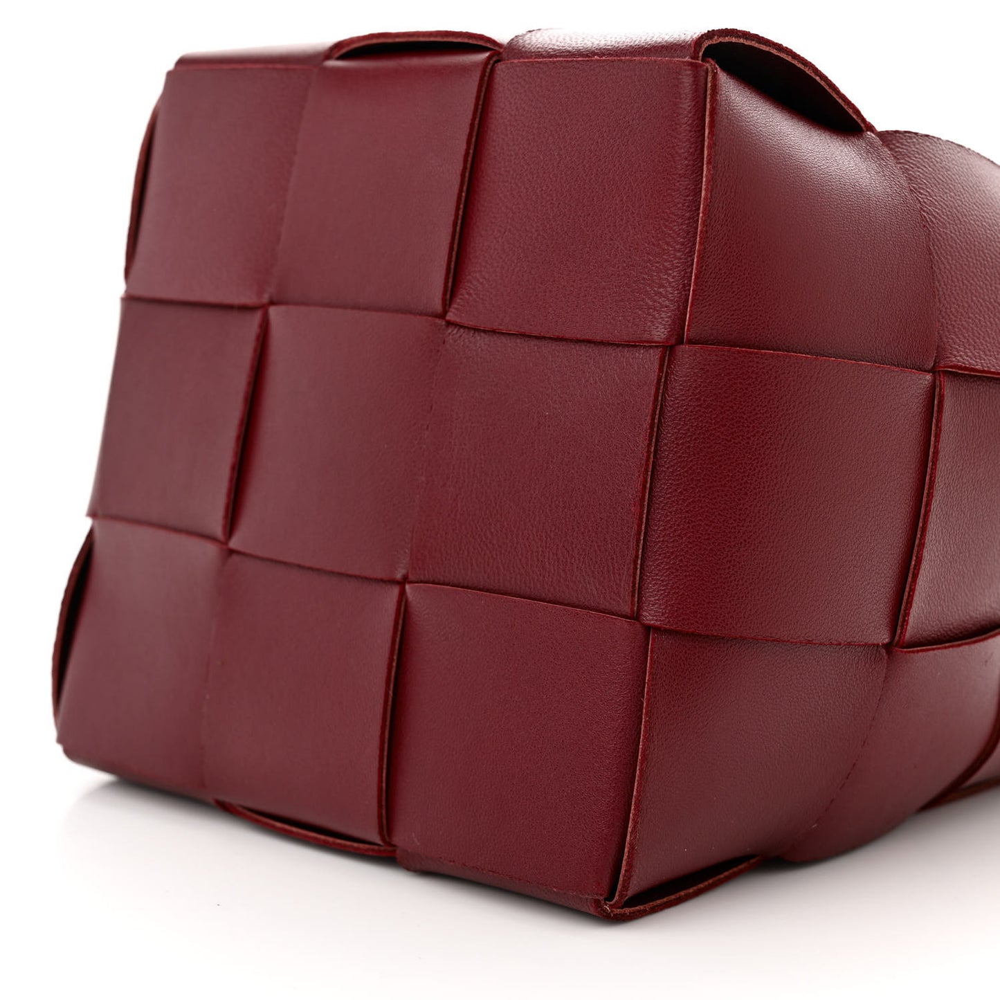 Nappa Maxi Intrecciato Small Cassette Bucket Bag Bordeaux