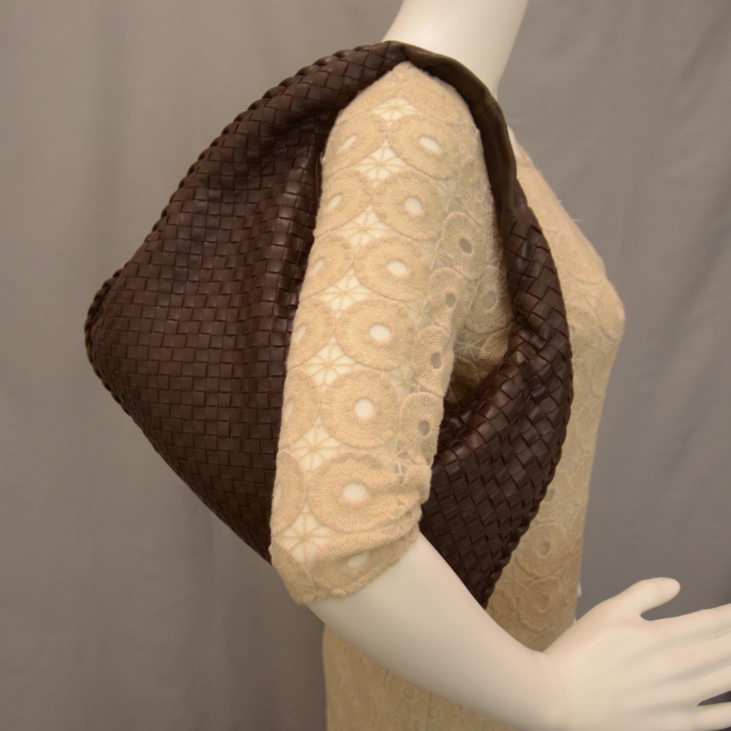 Bottega Veneta Nappa Intrecciato Medium Veneta Hobo Ebano 2 of 9