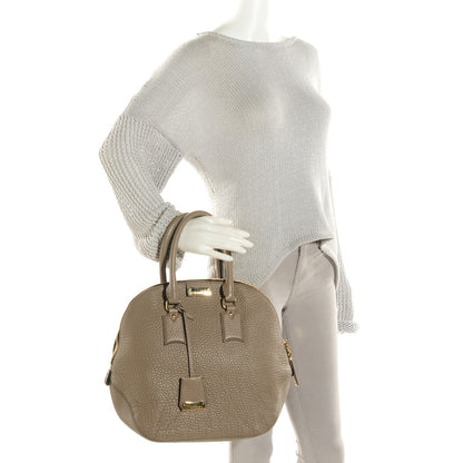 Burberry Heritage Grain Medium Orchard Bowling Bag Pale Taupe 2 of 9