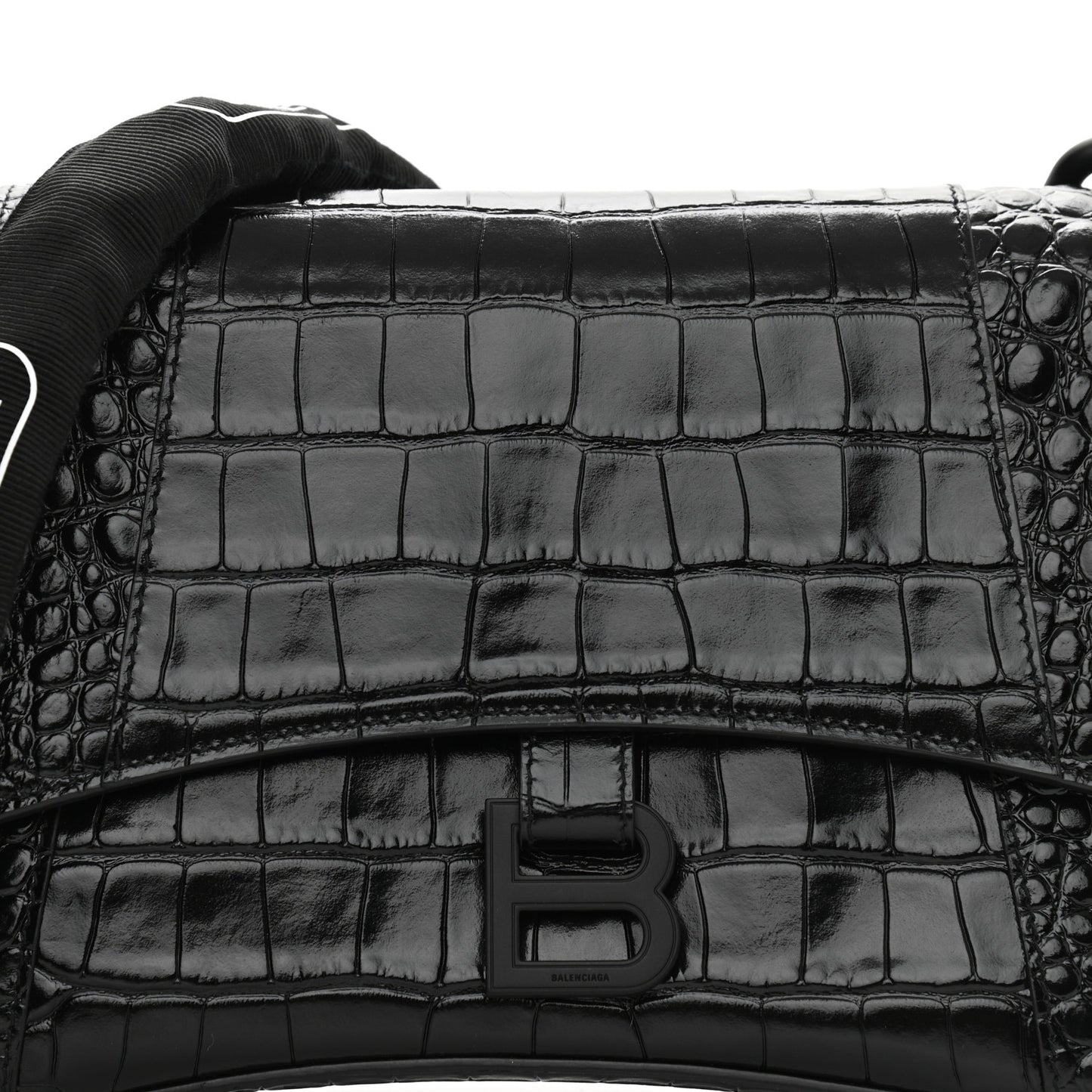 Calfskin Crocodile Embossed Monochrome S Downtown Chain Shoulder Bag Black