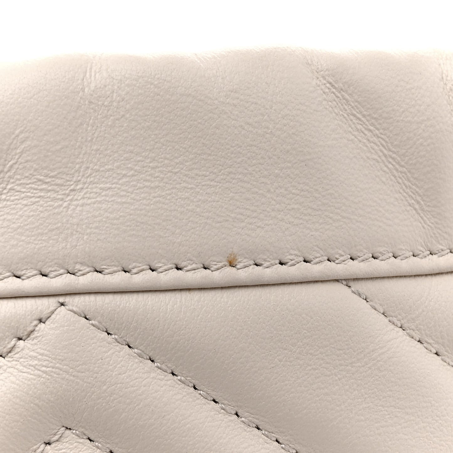 Calfskin Matelasse Mini GG Marmont 2.0 Bucket Bag White