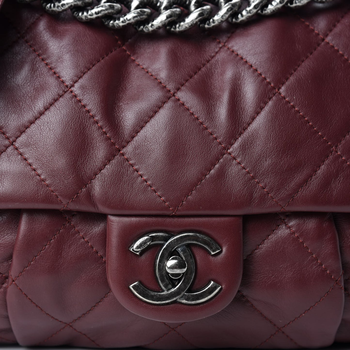 Calfskin Coco Pleats Large Messenger Flap Burgundy