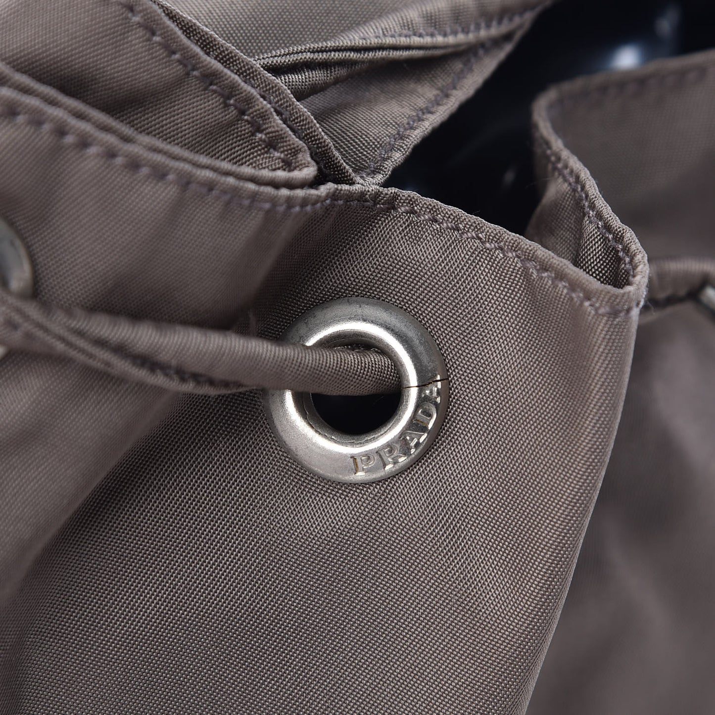 Tessuto Nylon Vela Medium Backpack Fumo