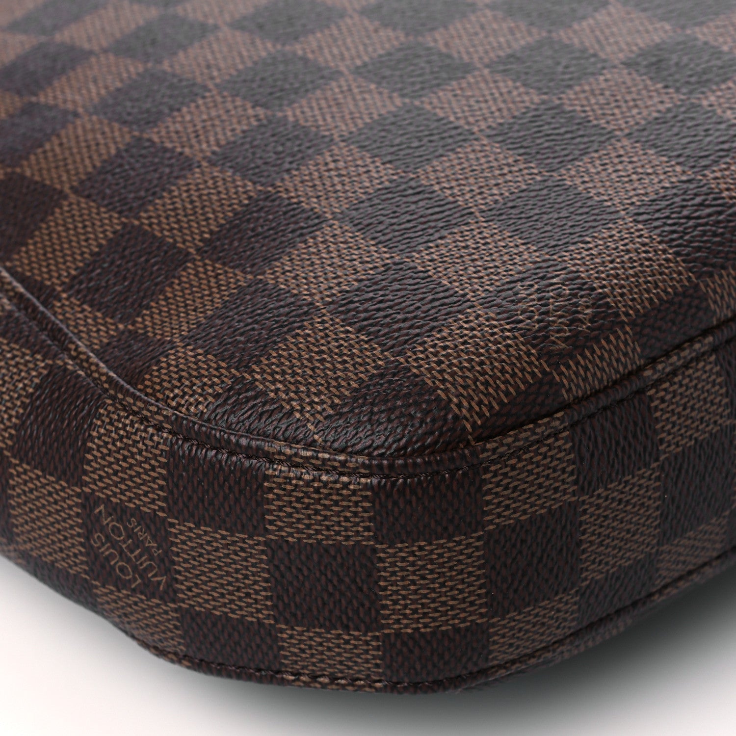 Louis Vuitton Damier Ebene South Bank Besace 9 of 10