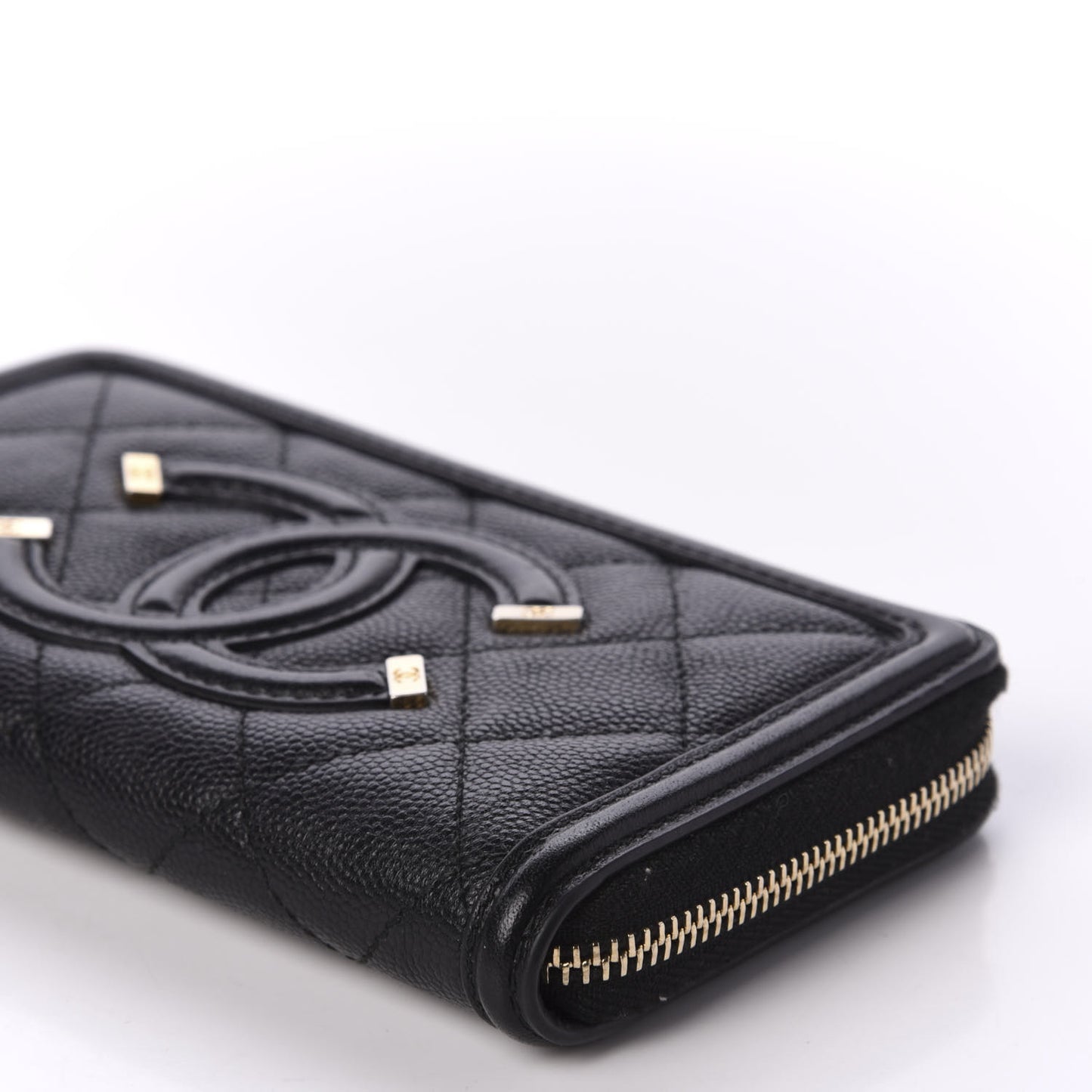 Caviar Quilted Medium Filigree Zip Around Wallet Black