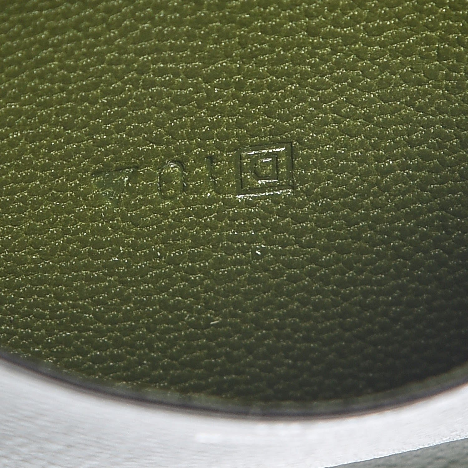 Hermes Matte Alligator Globe Trotter Agenda Cover Vert Olive 7 of 8