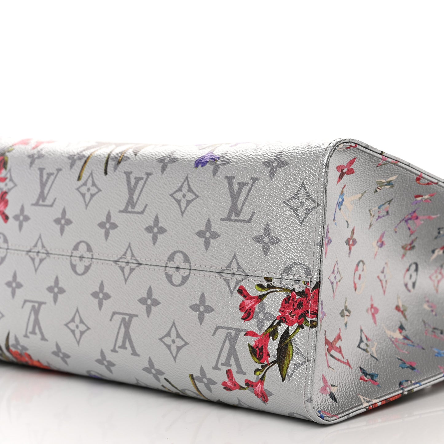 Metallic Monogram LV Garden OnTheGo MM Silver