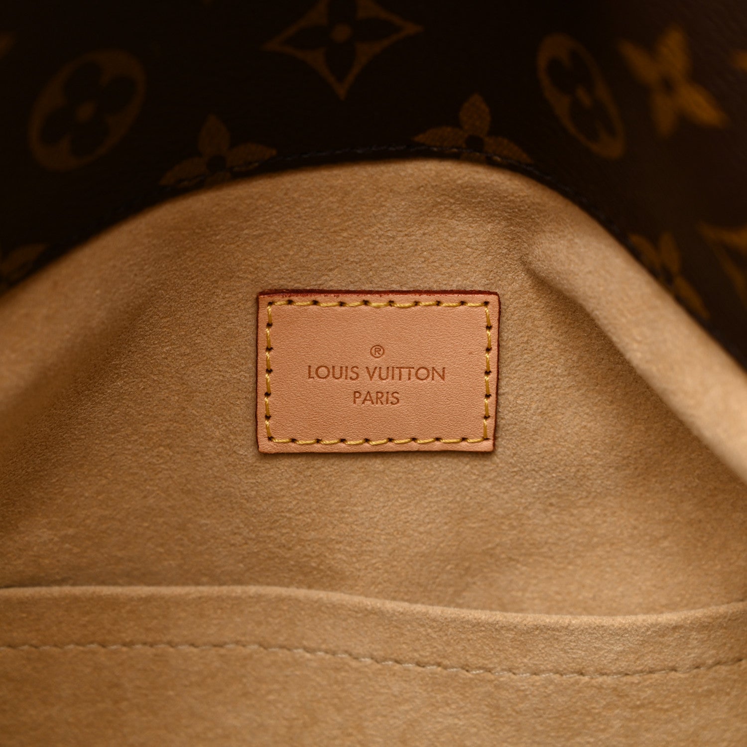 Louis Vuitton Monogram Artsy MM 6 of 10