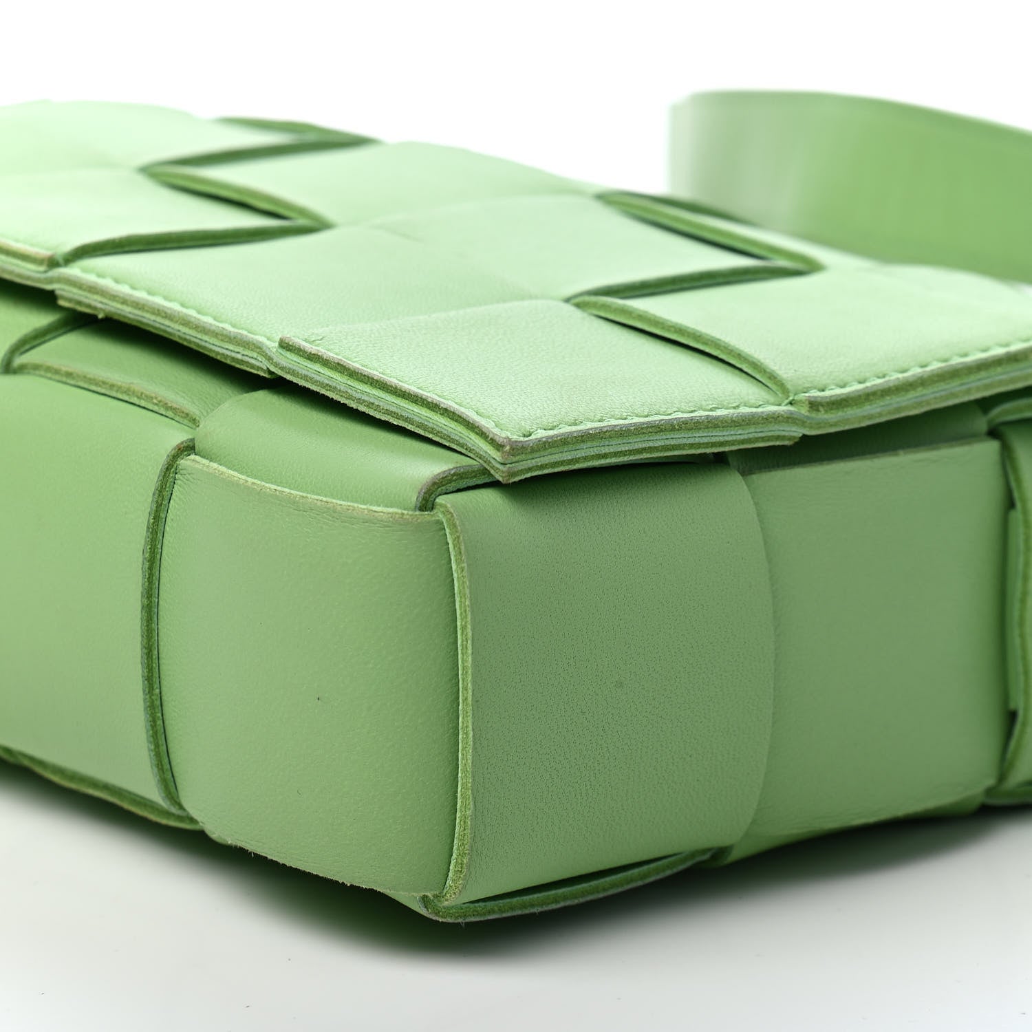 Bottega Veneta Nappa Maxi Intreccio Cassette Bag Pistachio 8 of 8