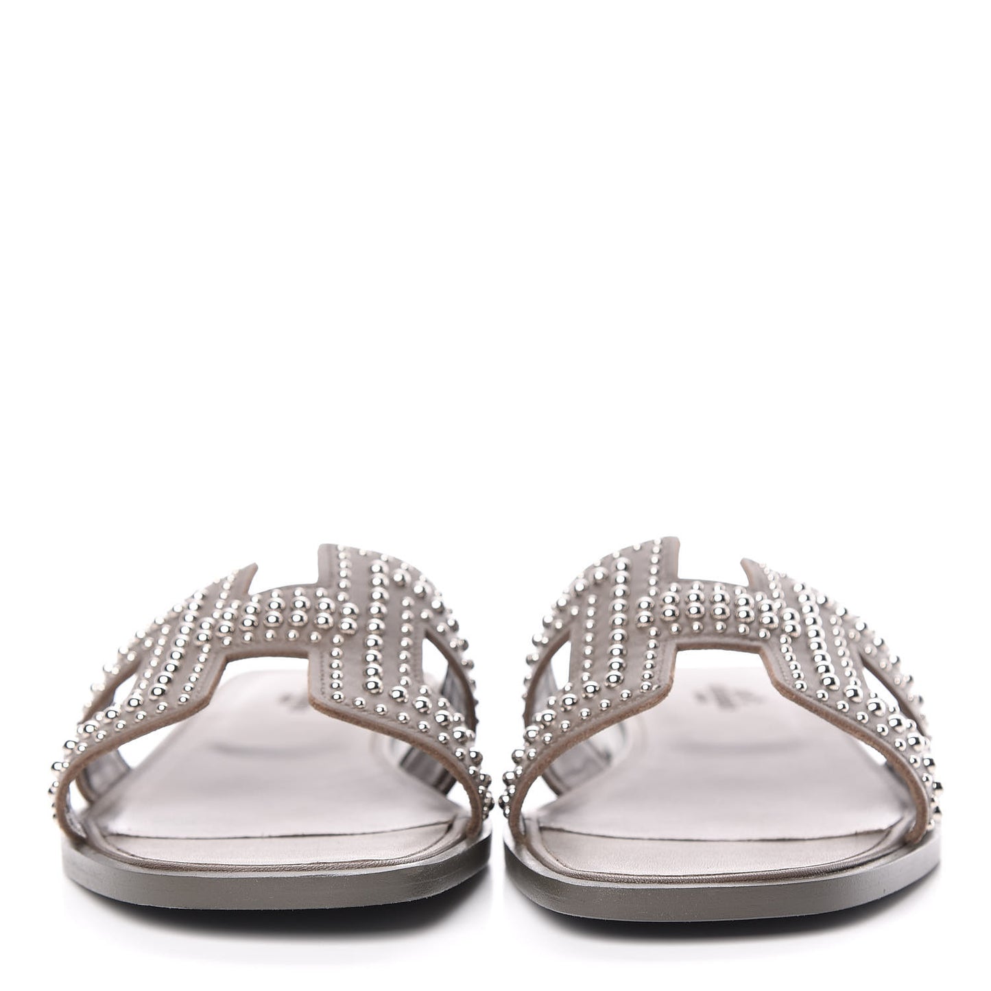 Calfskin Studded Oran Sandals 38 Gris Galet