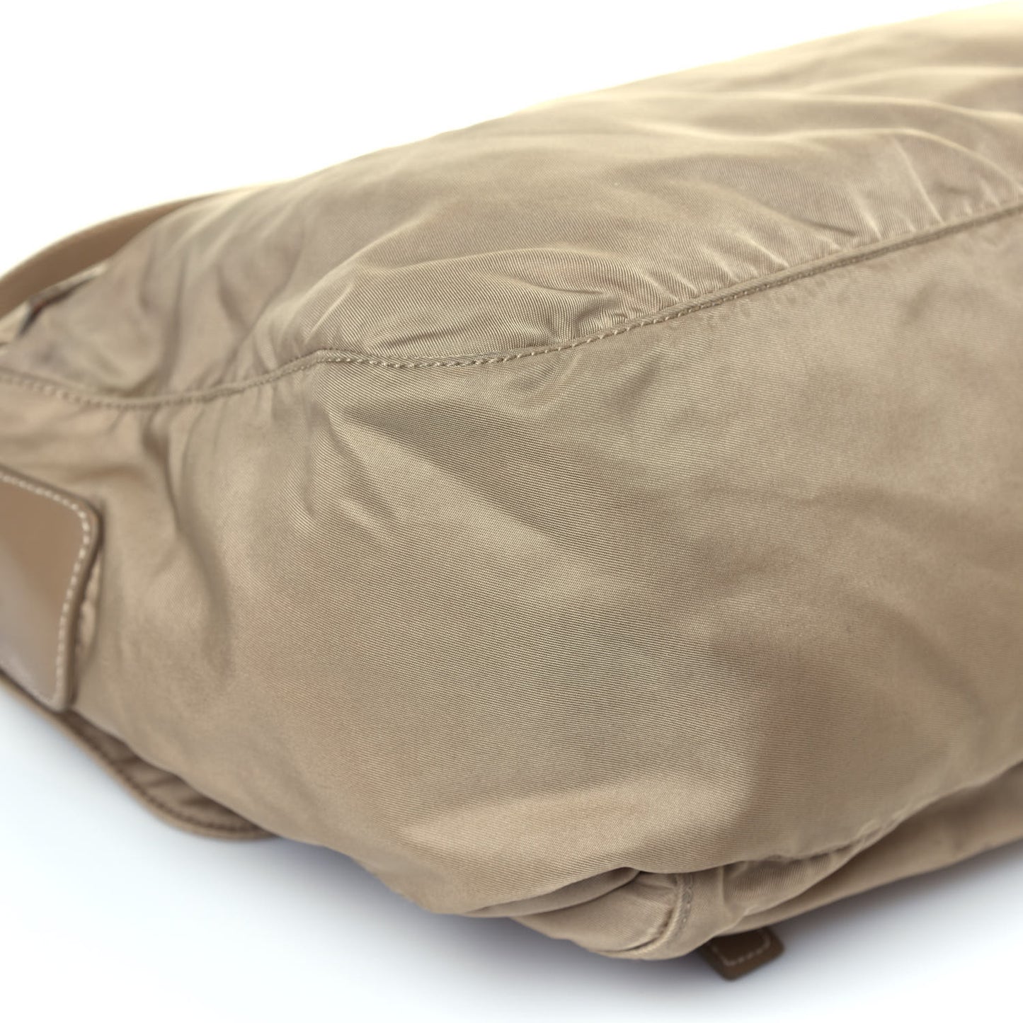 Nylon Vela Sport Messenger Bag Cammello