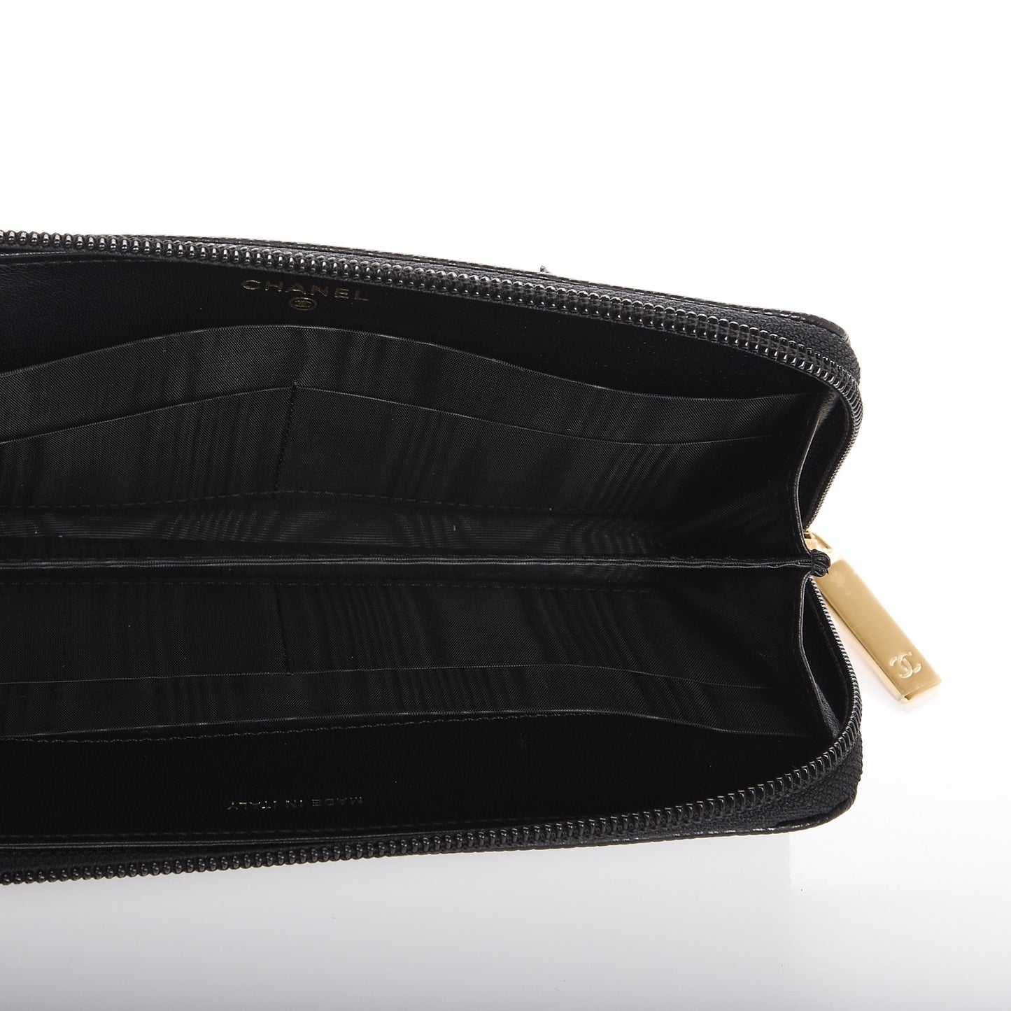 Caviar Timeless CC Large Gusset Zip Around Wallet Black