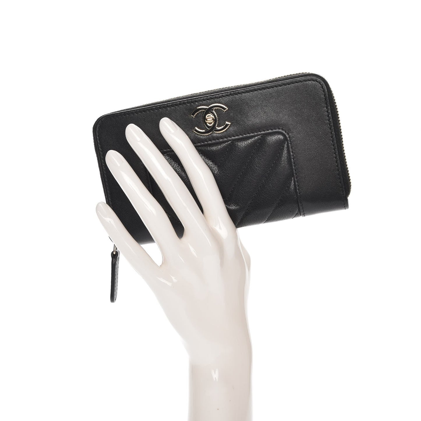 Sheepskin Chevron Quilted Mademoiselle Vintage Zip Around Wallet Black