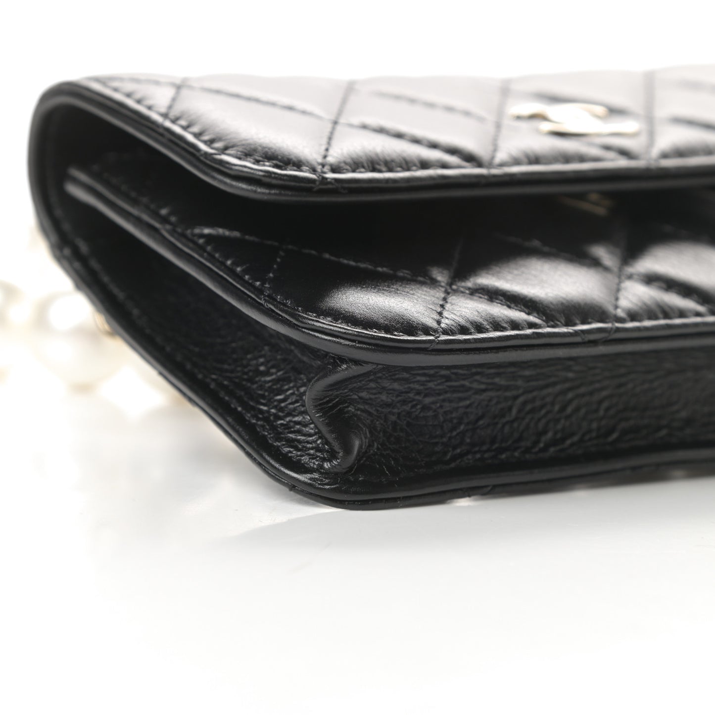 Calfskin Quilted Maxi Pearls Clutch With Chain Black