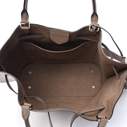 Louis Vuitton Mahina Girolata Galet 6 of 10