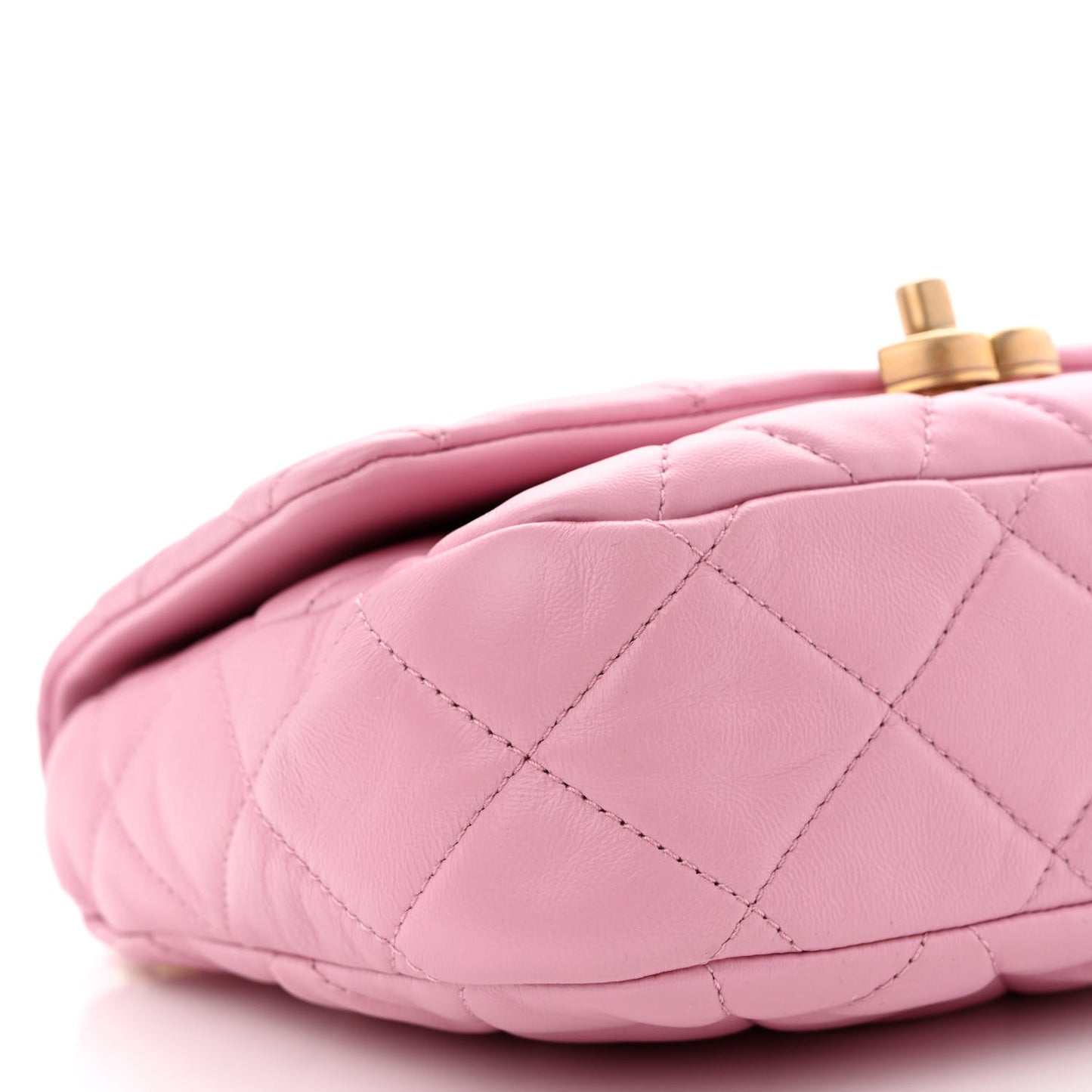 Lambskin Quilted Small Lacquered Chain Flap Pink