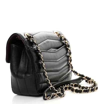 Chanel Shiny Lambskin Quilted Small Chevron Miroir Black 3 of 19