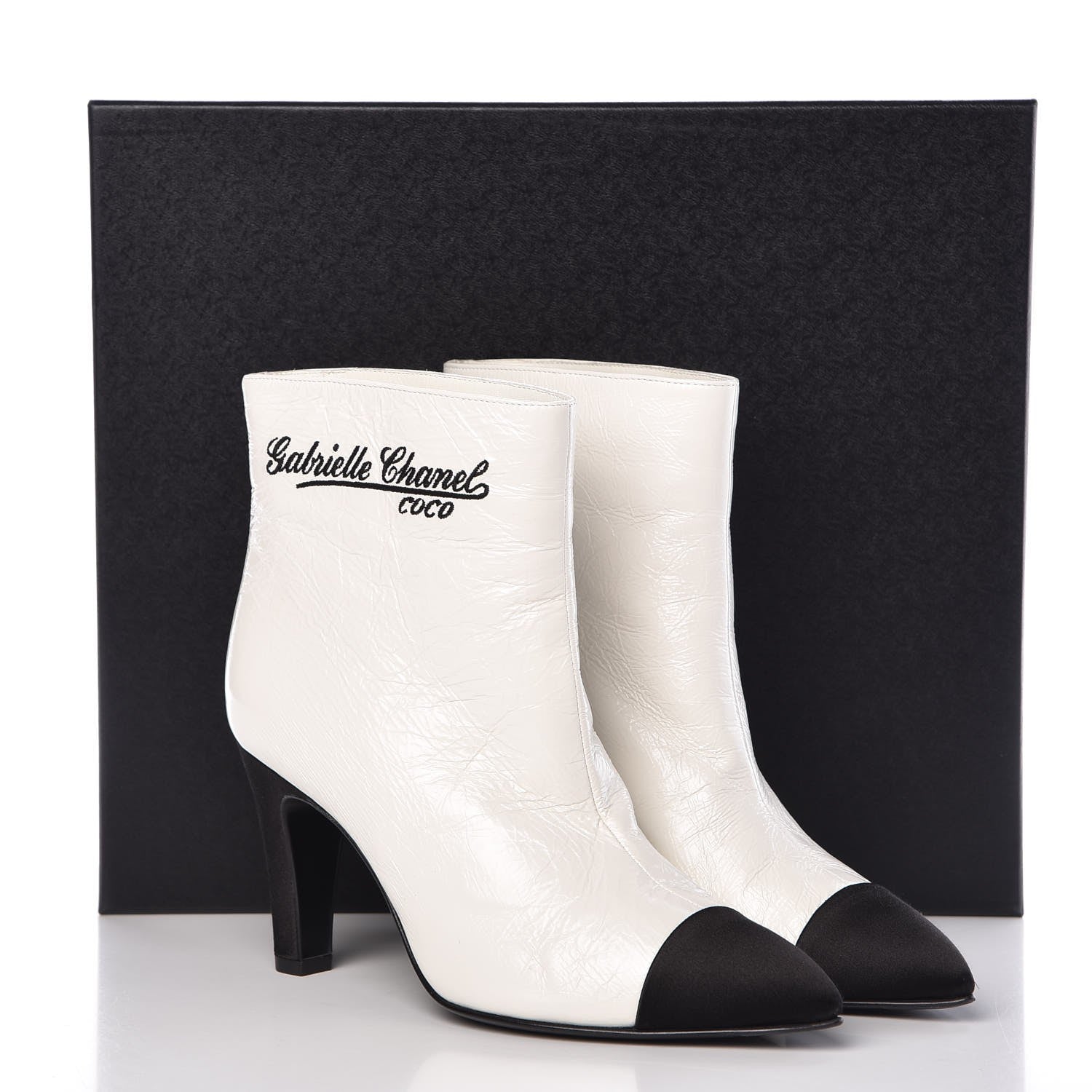 Chanel Crumpled Calfskin Satin Cap Toe Short Ankle Boots 36.5 White Black 9 of 9
