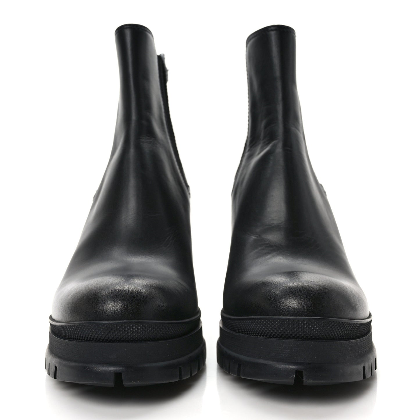Vitello Montana Lug Sole Chelsea 55mm Boots 39 Black