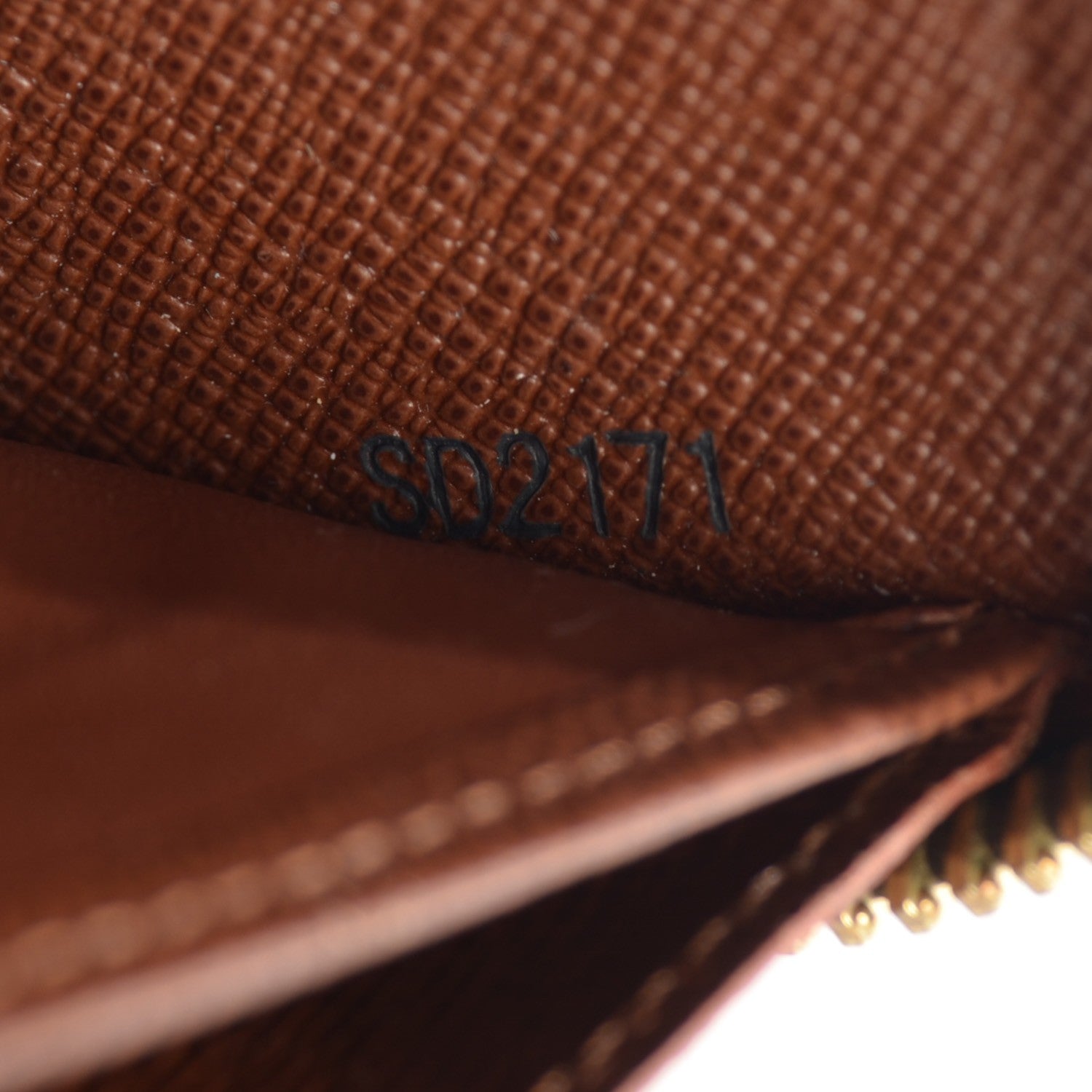 Louis Vuitton Monogram Zippy Wallet 7 of 7