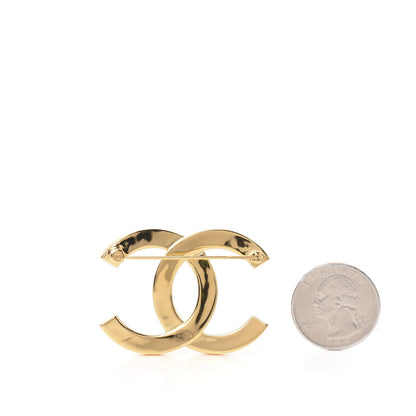 Chanel Metal Paris Button CC Large Brooch Gold 2 of 4