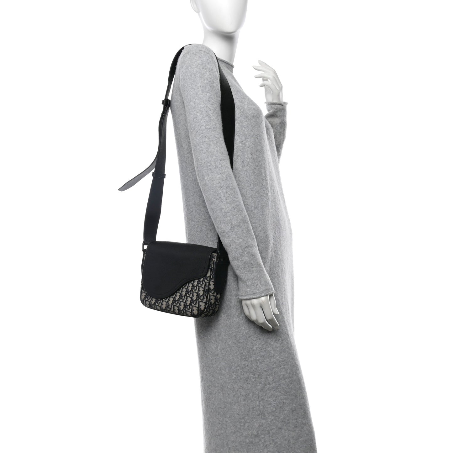 Grained Calfskin Oblique Mini Saddle Messenger Black