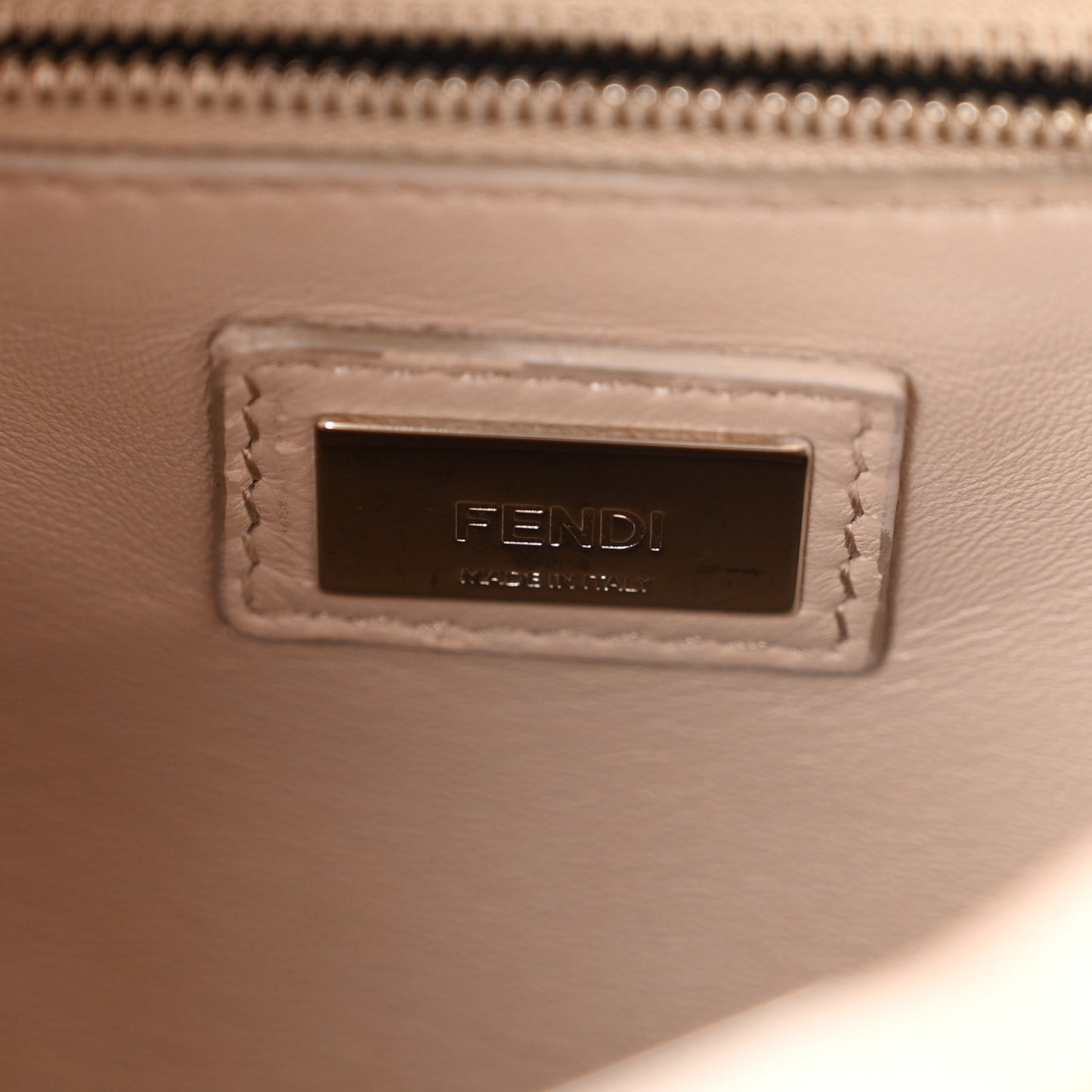 Nappa Colorblock Mini Peekaboo Iconic Satchel Plaster Banana Grigio Polvere