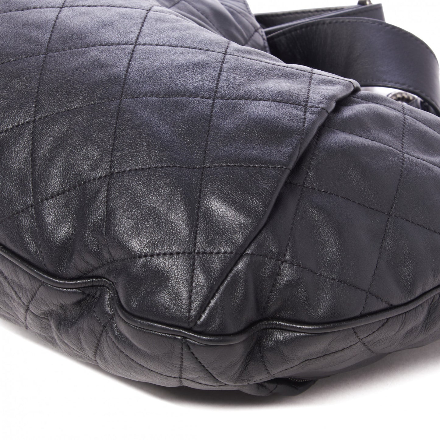 Calfskin Coco Pleats Hobo Black
