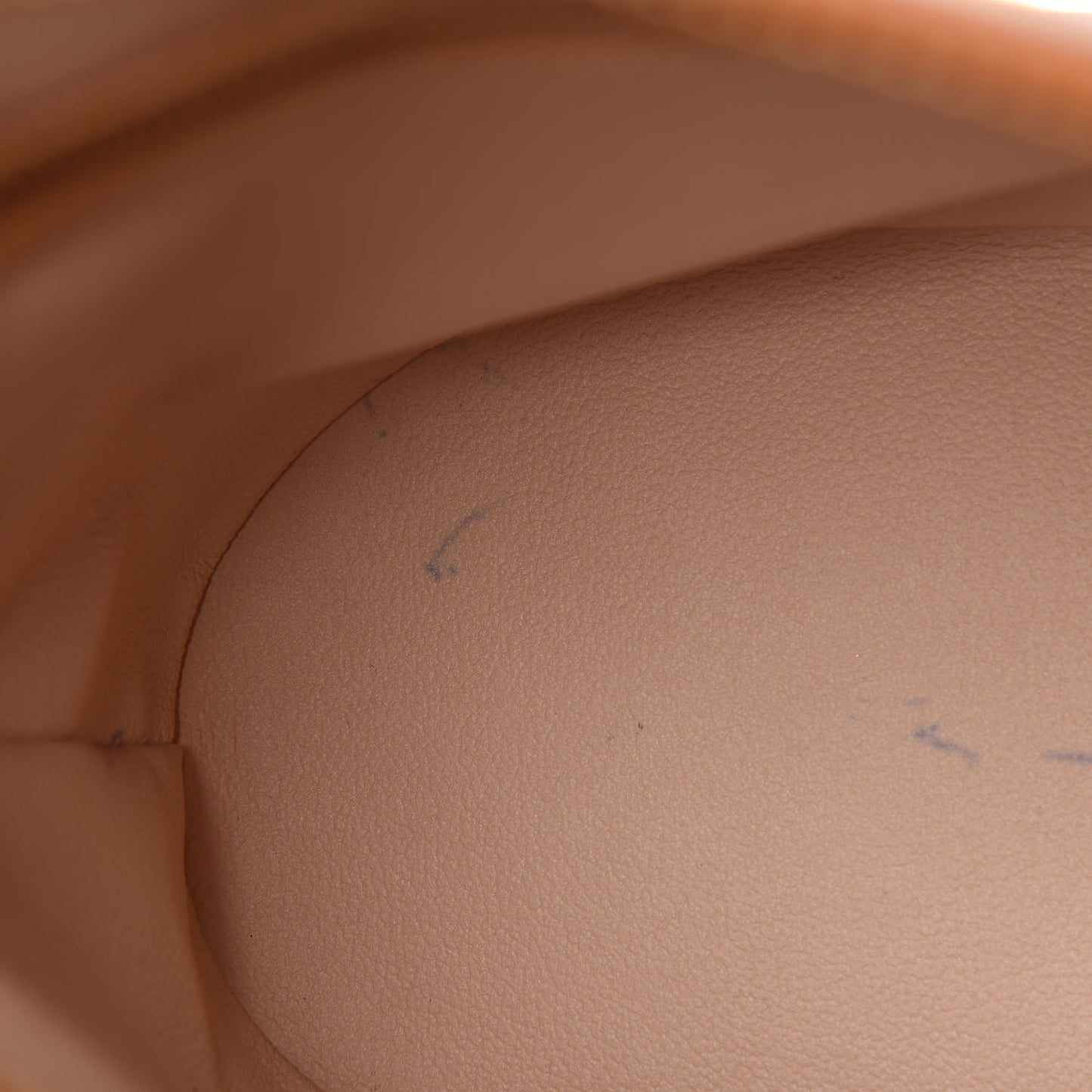 Monogram Petit Bucket 23
